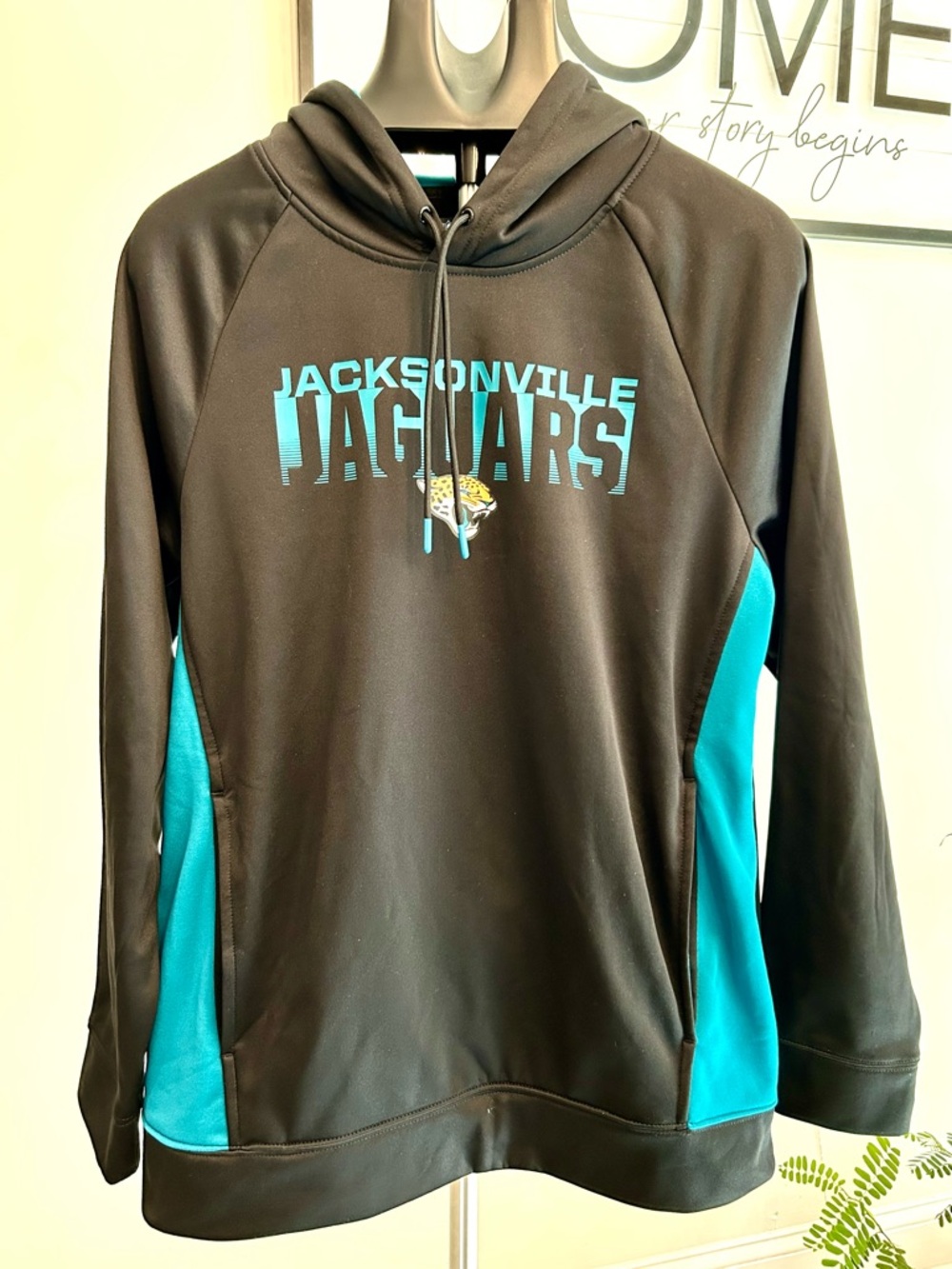 NWOT Men NFL Jacksonville Jaguars Pullover Hoodie Size Large